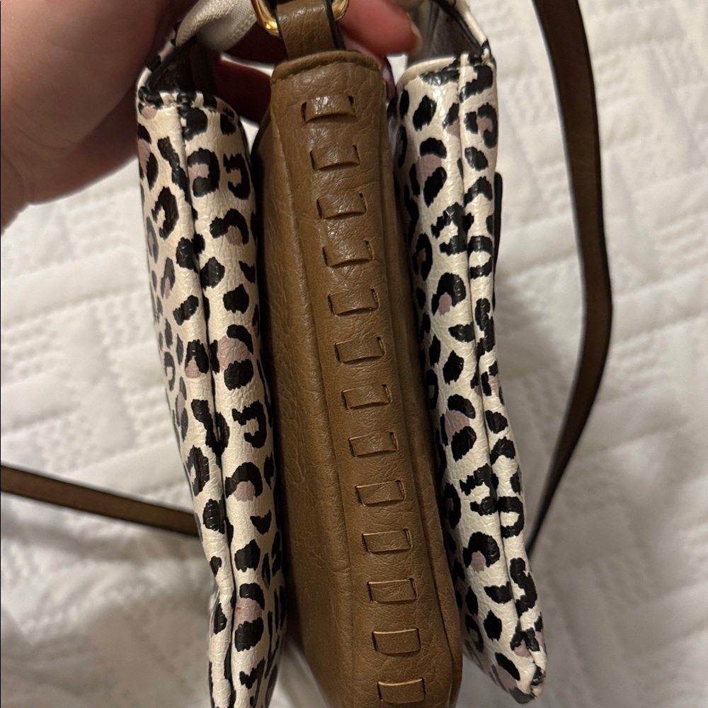 Leopard Print Crossbody Bag with Tassel Trim - Brown - Picture 9 of 9